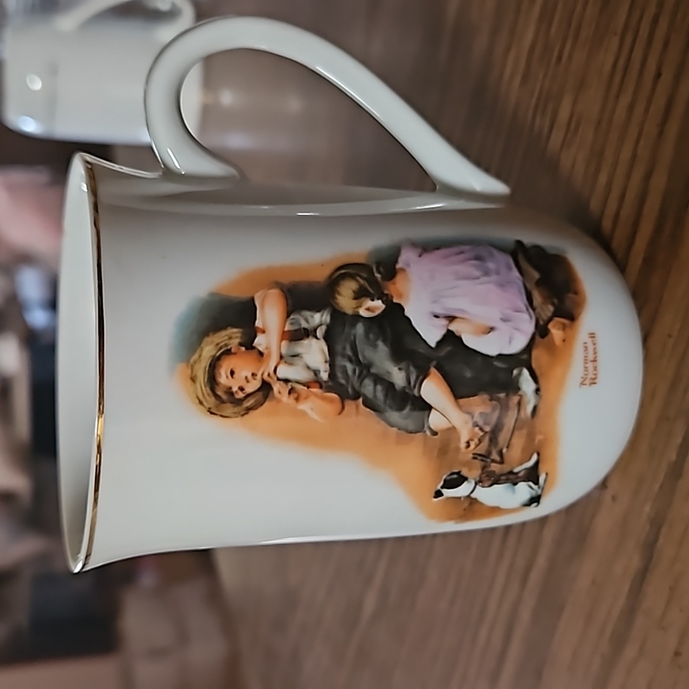 H.M.I. 1981 Norman Rockwell "The Music Maker" Teacup Mug - 24k Trim - EC